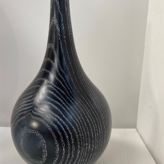 Black Laquered Lined Vase   £165